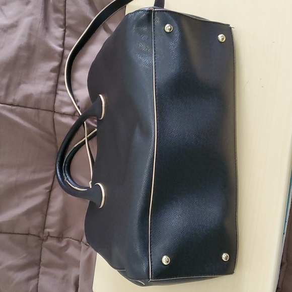 London Fog Tote - Picture 3 of 8